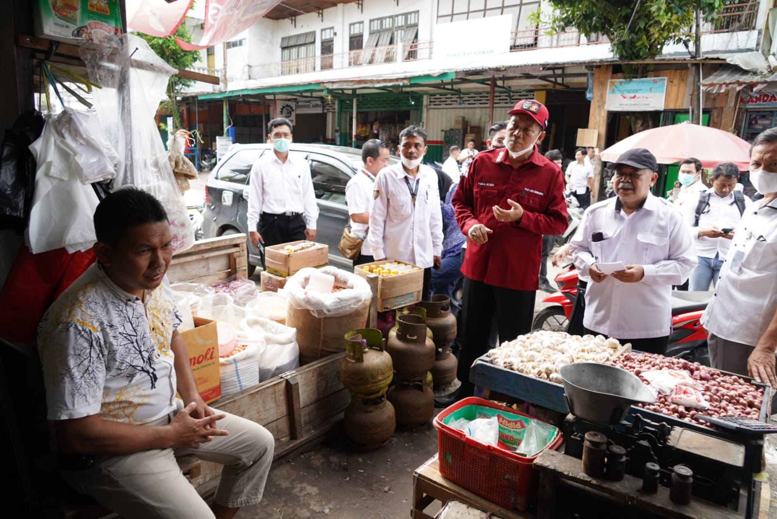 Tim Satgas Pangan Bersama TPID Prov. Kalteng Lakukan Pemantauan Harga Bahan Pokok Di Pasar Besar