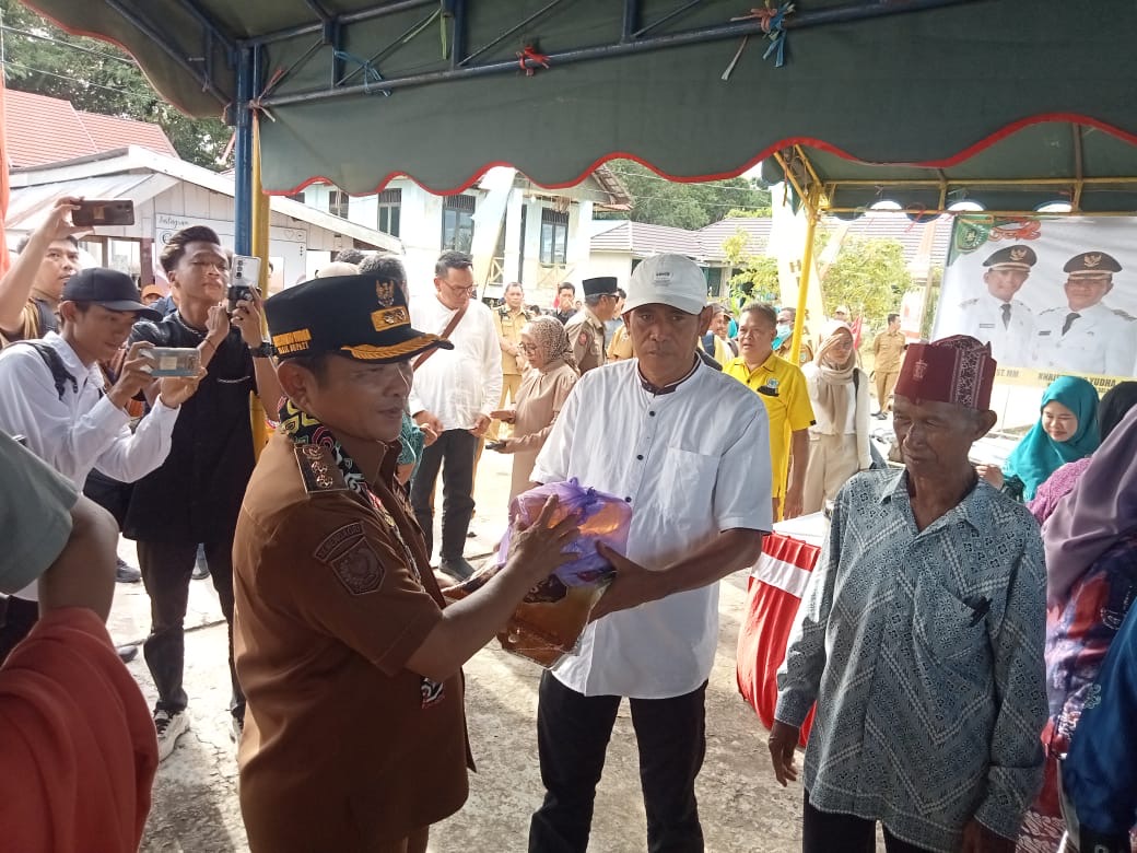 Pemkab Barsel adakan pasar murah guna stabilkan harga bahan pokok di pasaran