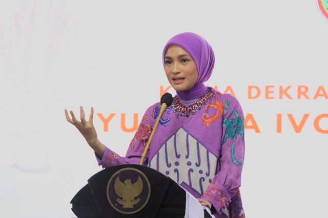 Ketua Dekranasda Prov. Kalteng Ivo Sugianto Sabran Buka Kegiatan Peningkatan Desain Kriya dan Wastra Kalteng