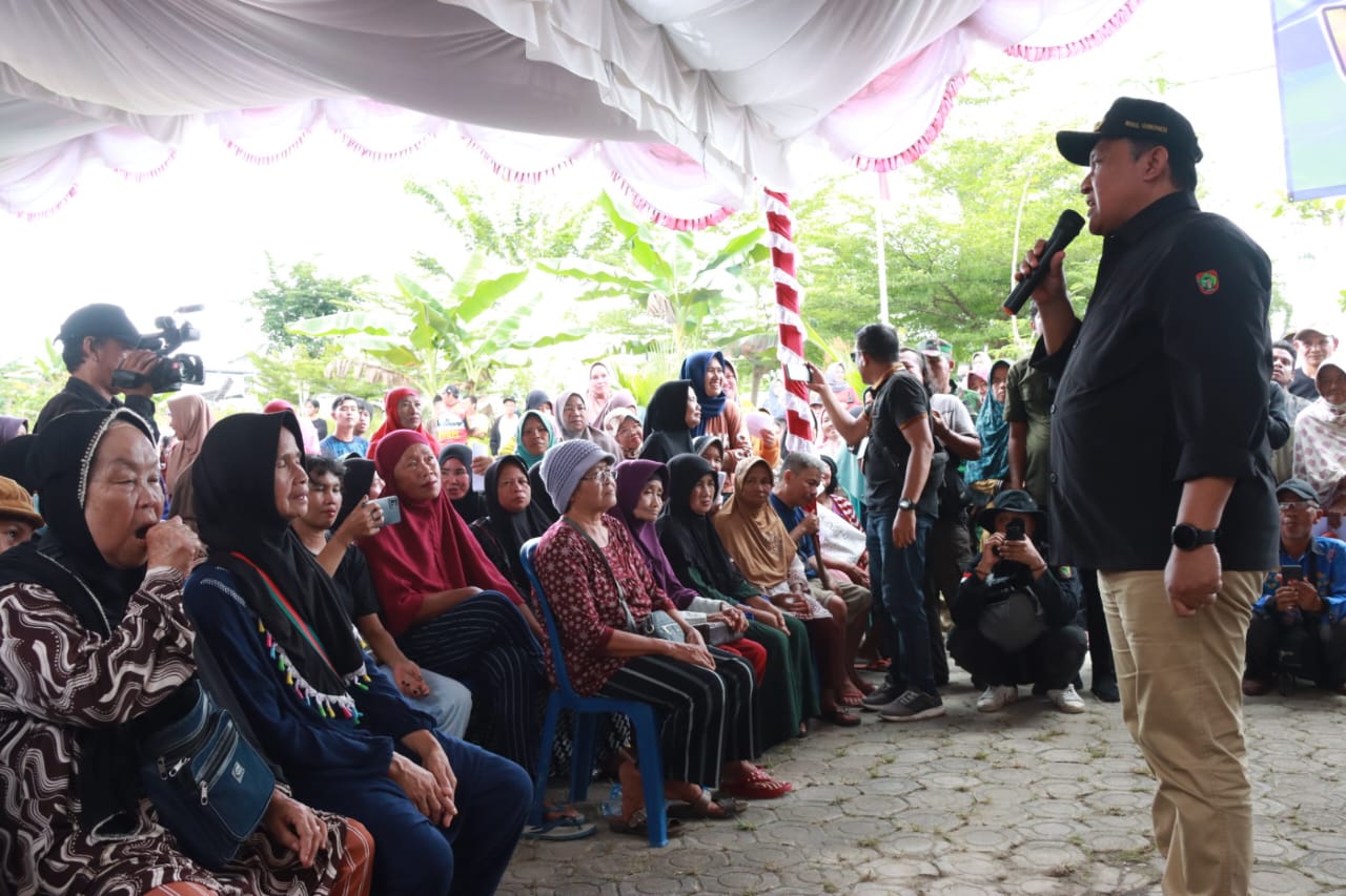 Wagub Edy Pratowo Tinjau Sekaligus Buka Pasar Penyeimbang/Pasar Murah di wilayah Kabupaten Barito Utara