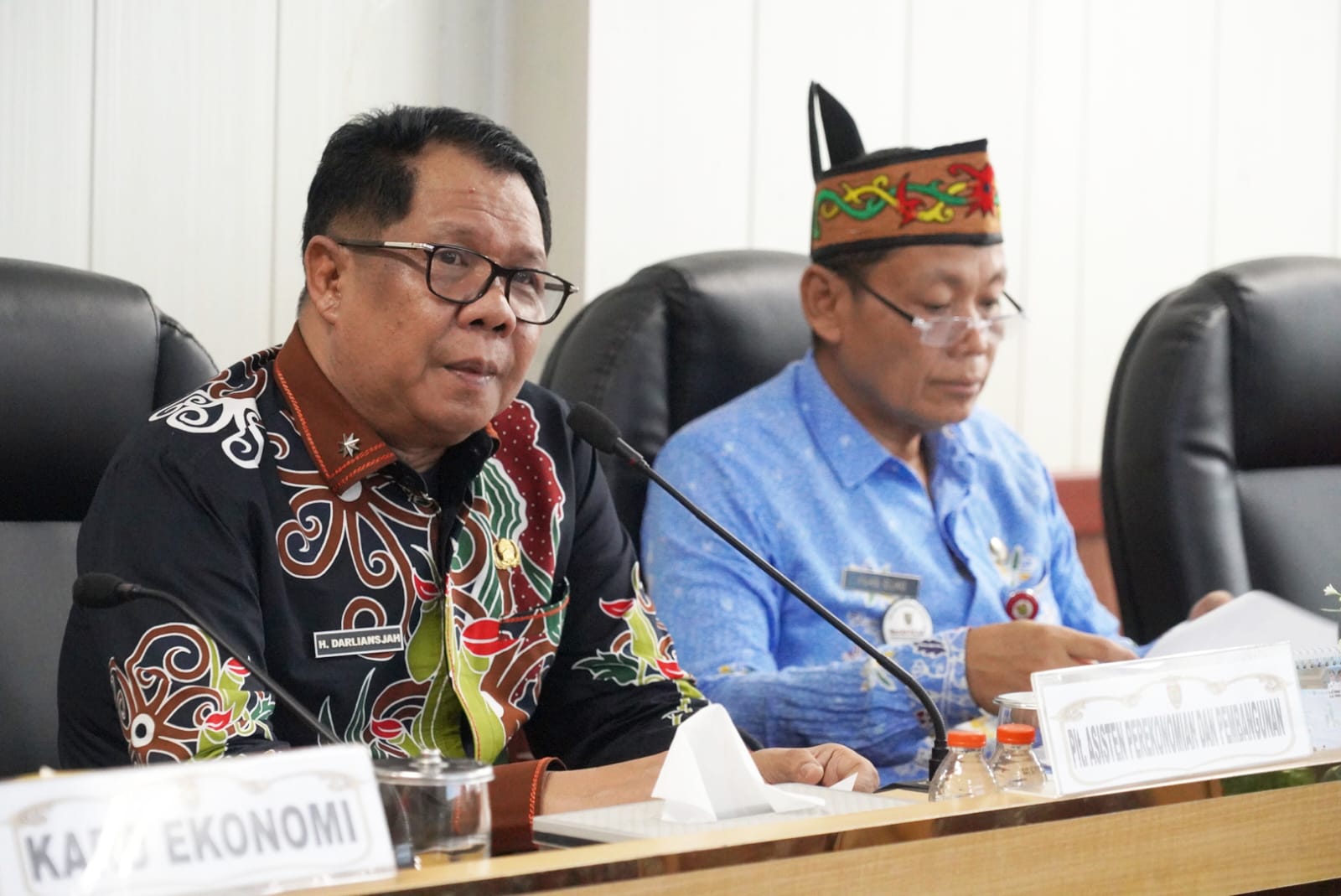 Plt. Asisten Perekonomian dan Pembangunan Kalteng Darliansjah Pimpin Rapat Sinkronisasi Penilaian BLUD