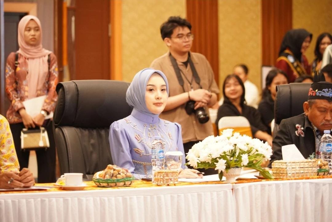 Ketua TP PKK Kalteng Aisyah Thisia Agustiar Sabran Berharap Duta Bahasa Terpilih Bisa Turut Melestarikan Bahasa Daerah