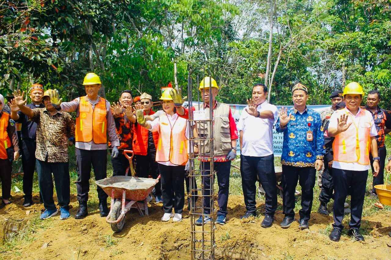 Mewakili Gubernur, Pj. Sekda Kalteng Linae Victoria Aden Hadiri Peletakan Batu Pertama Posko Terpadu GDAN