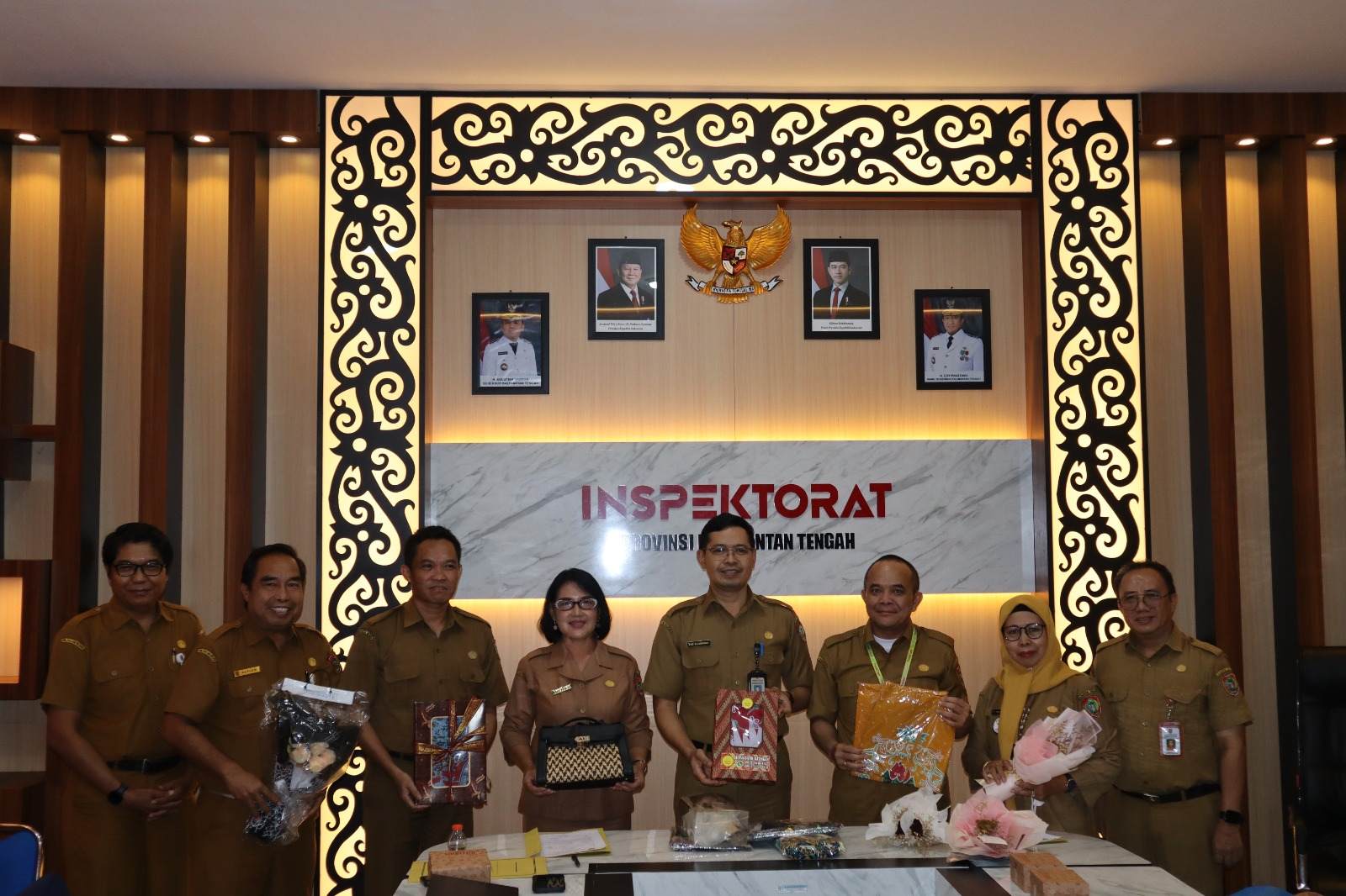 Unit Pengendalian Gratifikasi Prov. Kalteng Terima Penyerahan Barang Gratifikasi dari BPSDM Provinsi Kalteng
