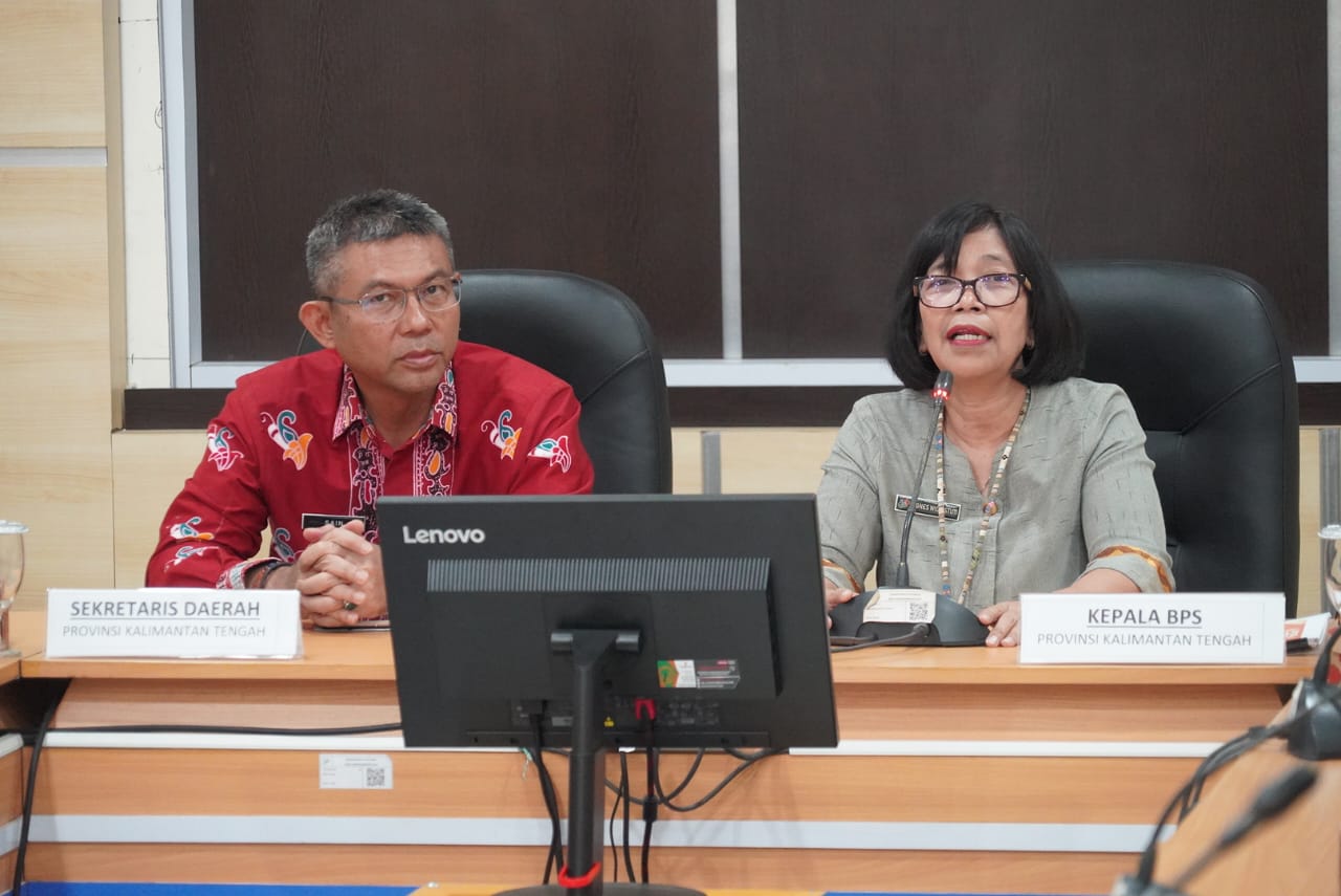 Plh Sahli Pemkumpol Akhmad Husain Hadiri Konferensi Pers Berita Resmi Statistik BPS Prov. Kalteng