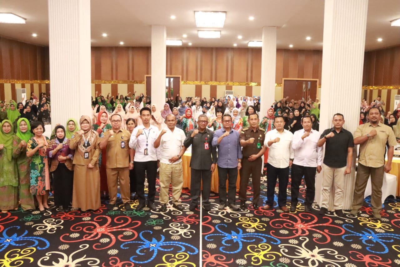 Plt Sekda Prov Kalteng M. Katma F. Dirun Buka Sosialisasi Pencegahan Ekstremisme yang Mengarah Pada Terorisme dan Pencegahan Penyalahgunaan Narkoba