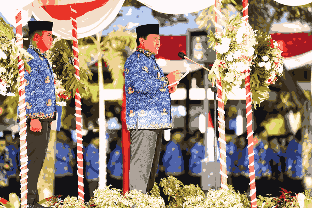 Wagub Kalteng Edy Pratowo Serahkan SK Pengangkatan PPPK, Usai Pelaksanaan Upacara HUT ke-54 KORPRI