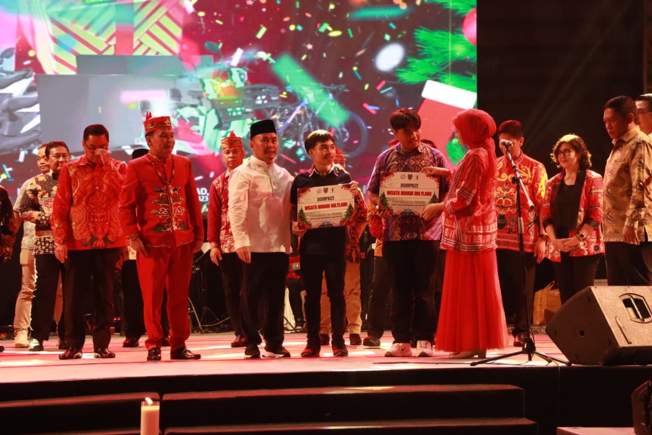Gubernur Sugianto Sabran Hadiri Perayaan Natal Pemprov, DAD dan Persekutuan Gereja-Gereja Indonesia (PGI) Wilayah Kalteng Tahun 2023