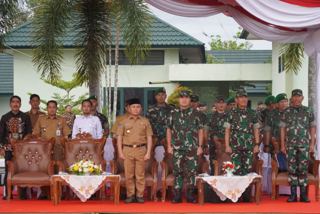 Gubernur Sugianto Sabran Hadir Secara Langsung Upacara Pemberangkatan Satgas Yonif 631 Antang