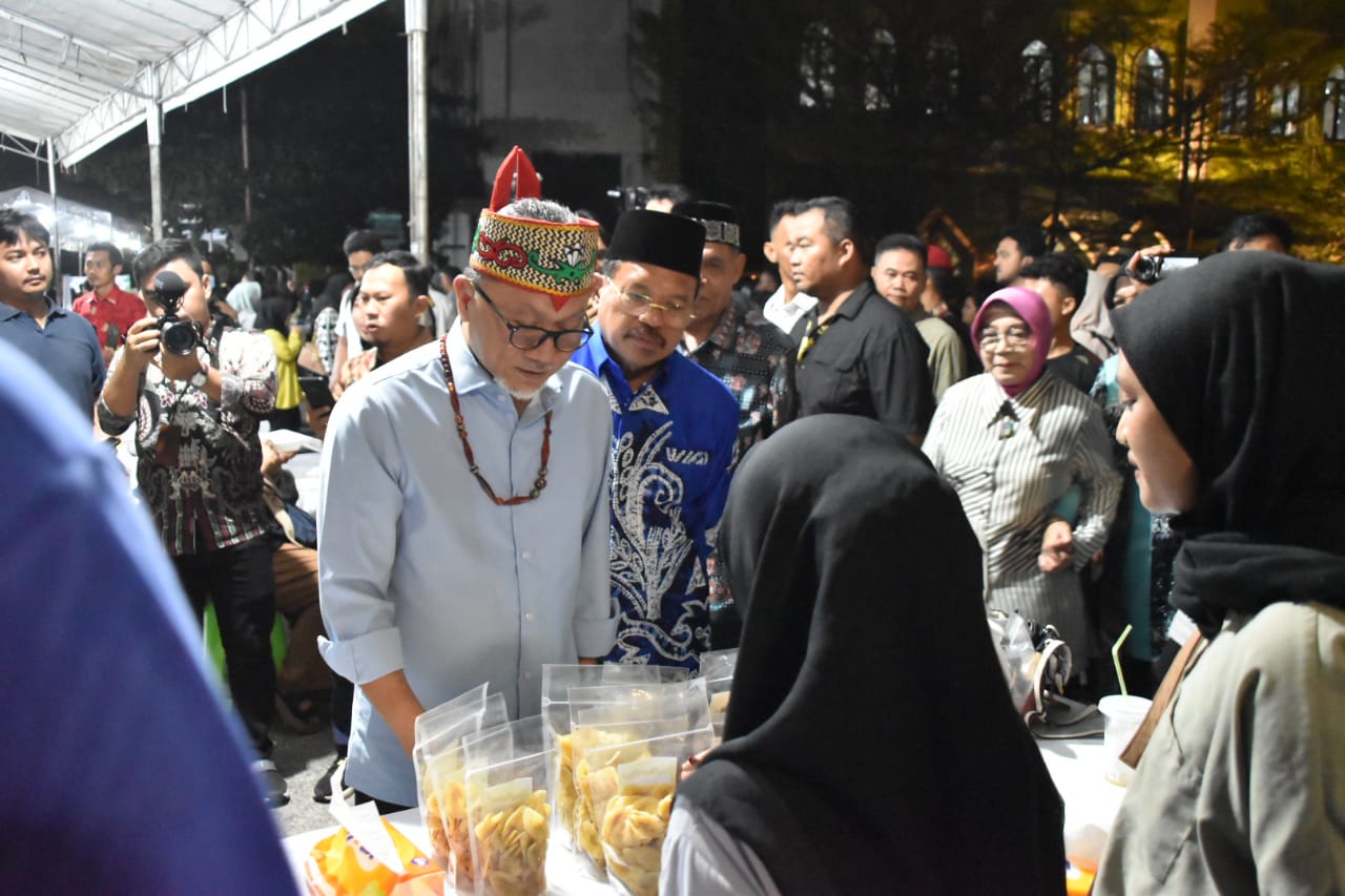 Sekda Prov. Kalteng Hadiri Night Market dan Hasupa Hasundau Bersama Menteri Perdagangan Republik Indonesia