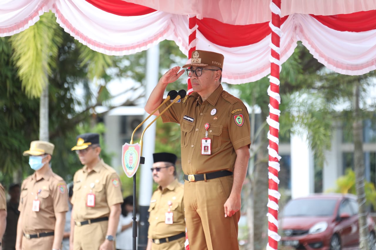 Plt. Sekda Prov. Kalteng Leonard S. Ampung Pimpin Upacara Peringatan Hari Lahir Pancasila