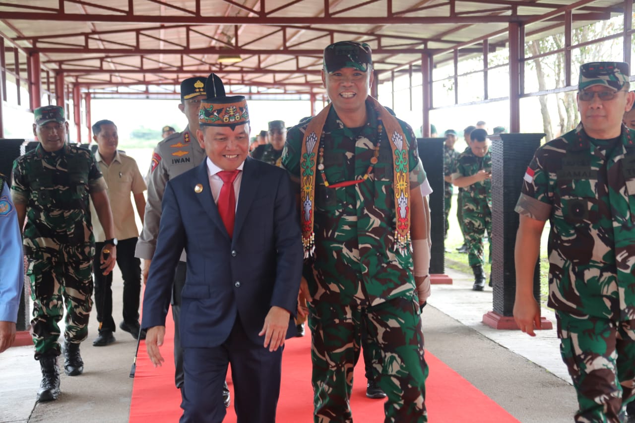 Gubernur Kalteng Agustiar Sabran Kedatangan Wakil Kepala Staf Angkatan Darat, Letnan Jenderal TNI Tandyo Budi Revita