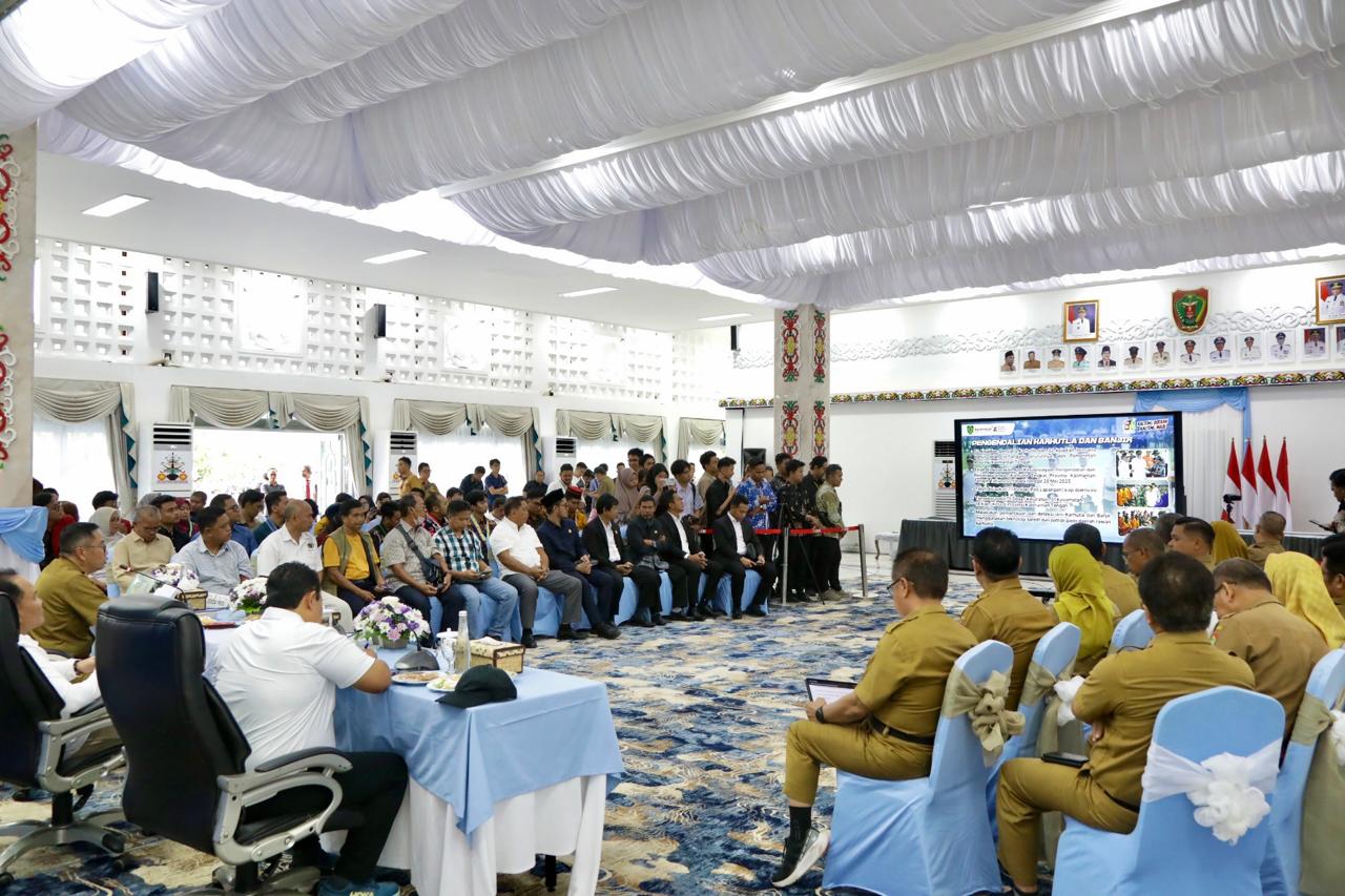 Gubernur Kalteng Agustiar Sabran Bersama Wagub Kalteng Edy Pratowo Memaparkan Capaian Program 100 Hari Kerja