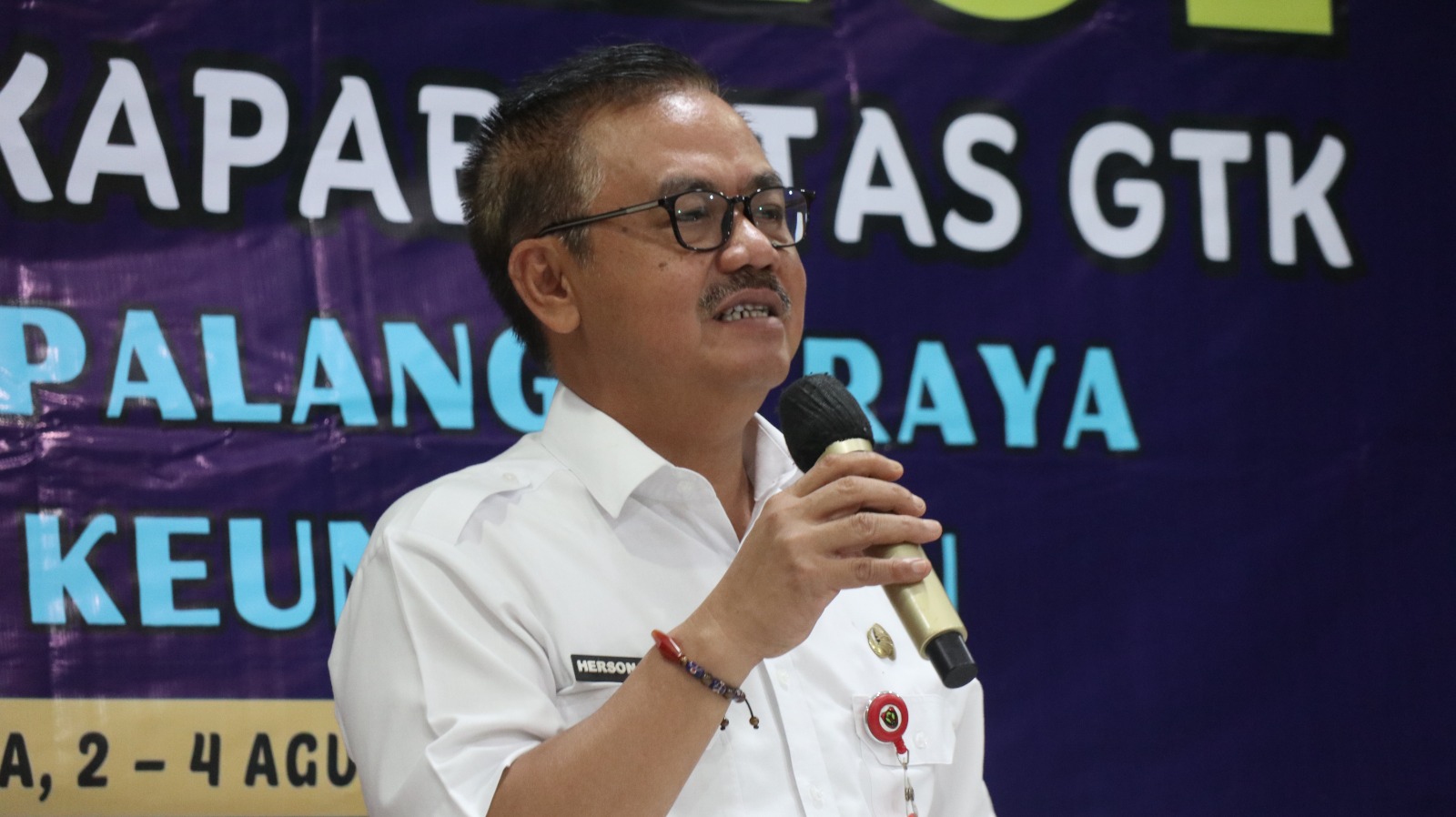 Plt. Kepala Disdik Prov. Kalteng Herson B. Aden Jadi Narasumber Pada Workshop Peningkatan Kapabilitas Guru dan Tenaga Kependidikan