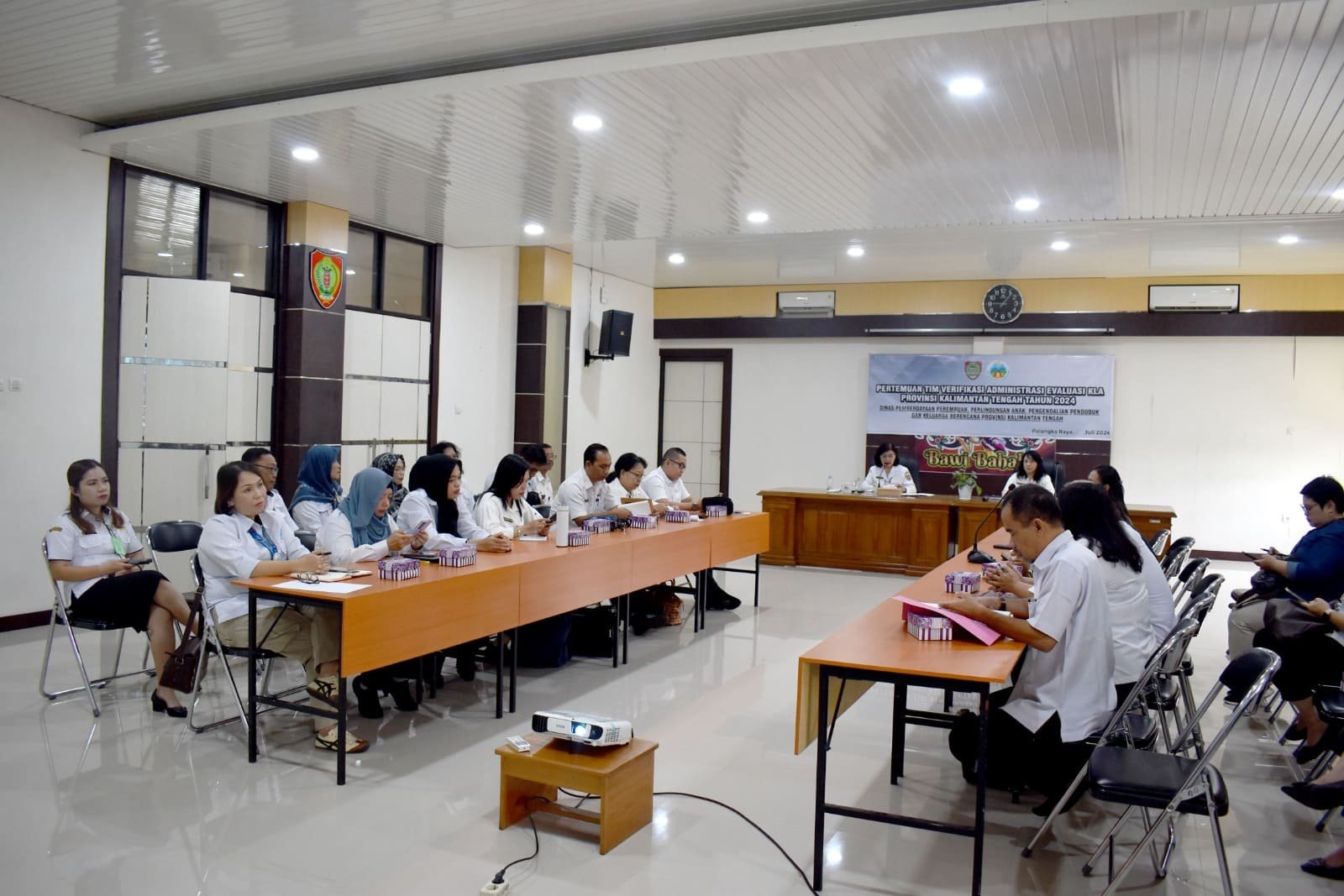 DP3APPKB Prov. Kalteng Gelar Pertemuan Tim Verifikasi Administrasi Evaluasi KLA
