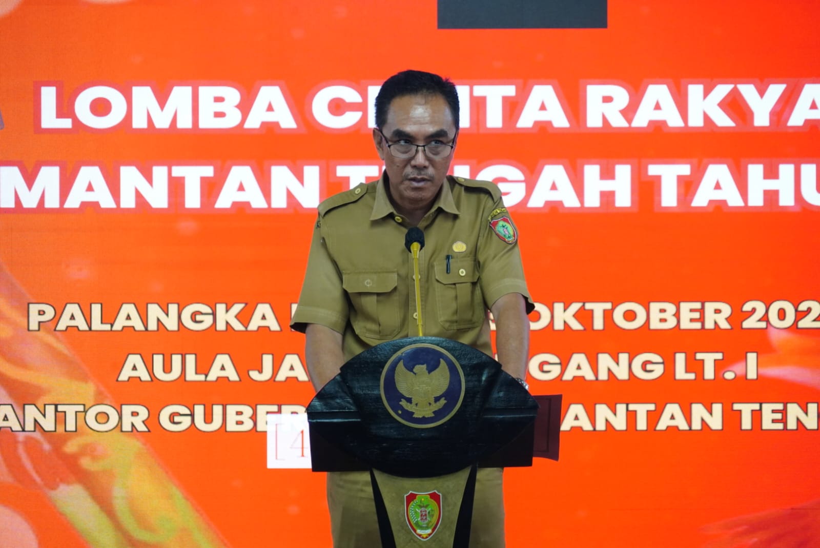 Asisten Ekbang Sri Widanarni Buka Lomba Karya Tulis Cerita Rakyat Kalteng