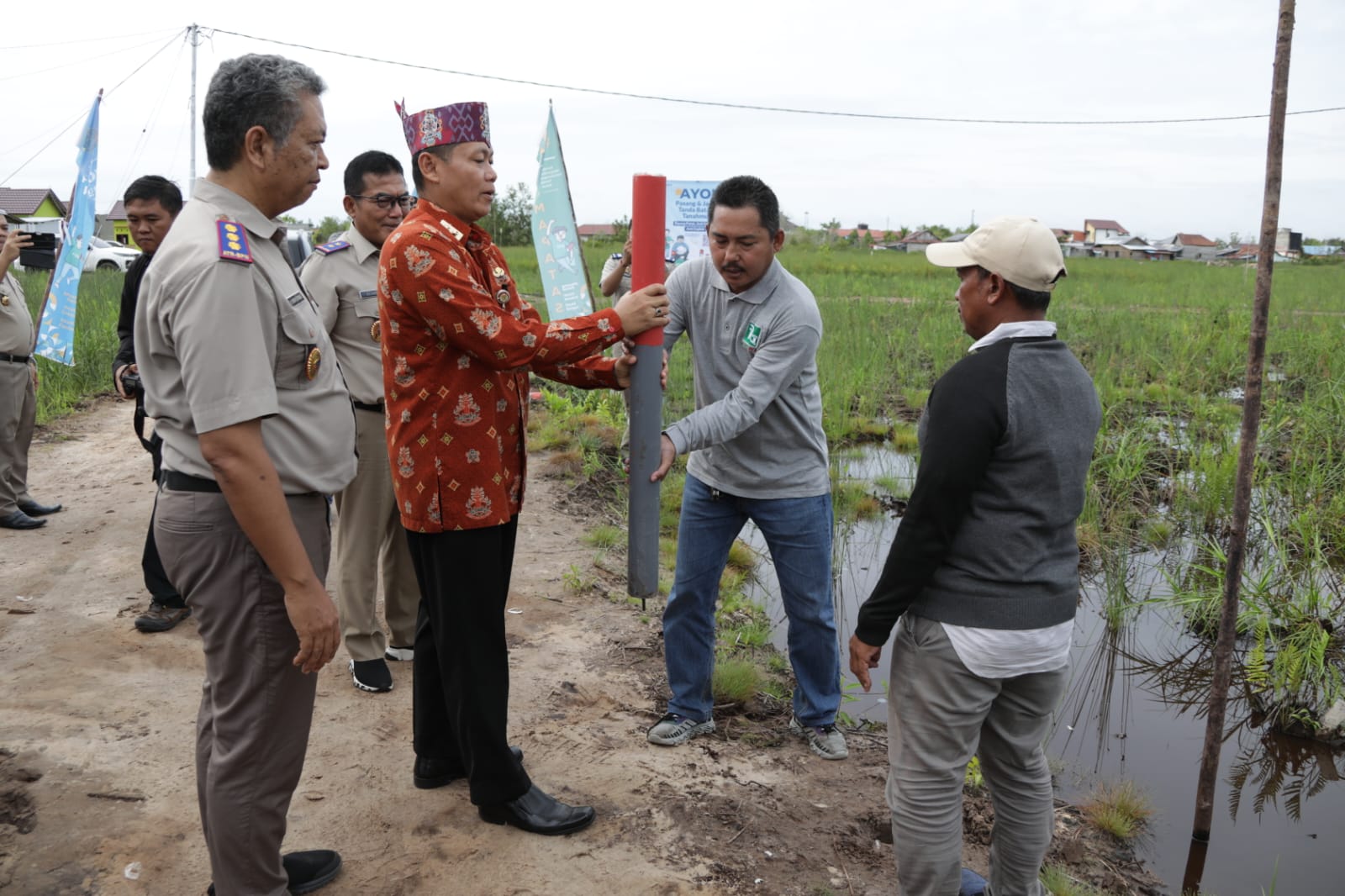 Sahli Yuas Elko Hadiri Kegiatan Gerakan Masyarakat Pemasangan Tanda Batas Satu Juta Patok Serentak Seluruh Indonesia