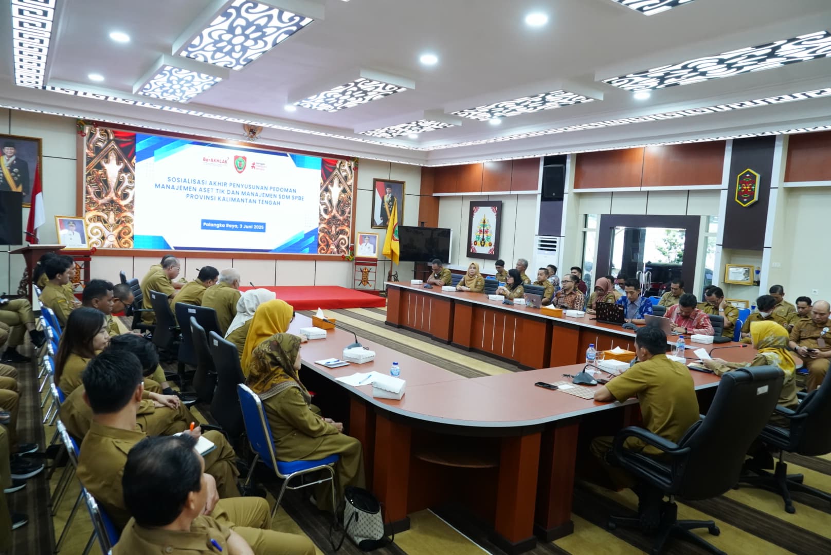Diskominfosantik Prov. Kalteng Gelar Sosialisasi Akhir Penyusunan Pedoman Manajemen Aset Tik dan Manajemen SDM SPBE Prov. Kalteng