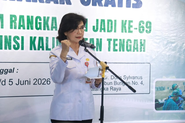 Pj. Sekda Kalteng Linae Victoria Aden Buka Operasi Katarak Gratis dalam Rangka Hari Jadi ke-69 Provinsi Kalteng