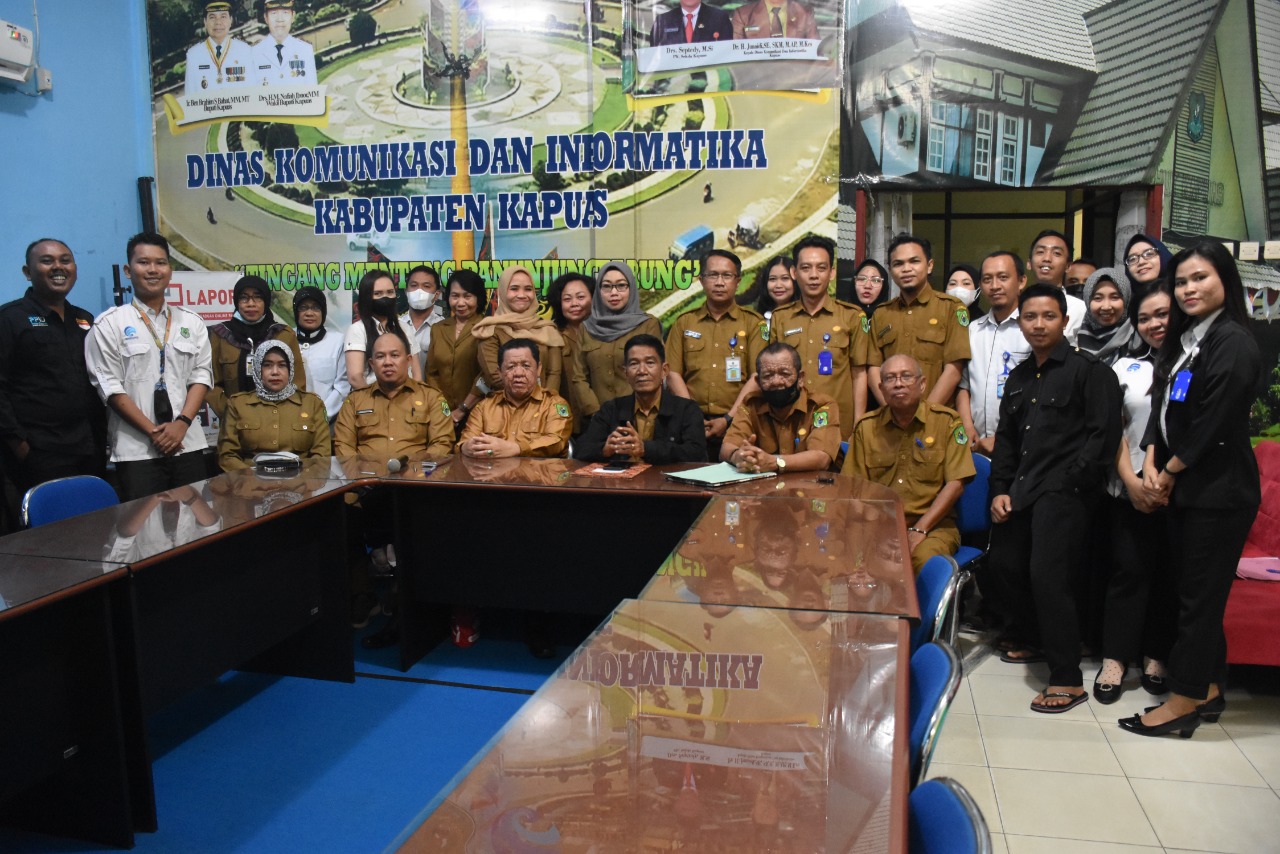 Kepala Dinas Kominfo  Kapuas Pimpin Serah Terima Jabatan Sekdis