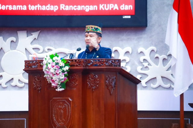 Gubernur Kalteng Agustiar Sabran Hadiri Rapur ke - 15 Masa Persidangan III Tahun Sidang 2025 DPRD Prov. Kalteng