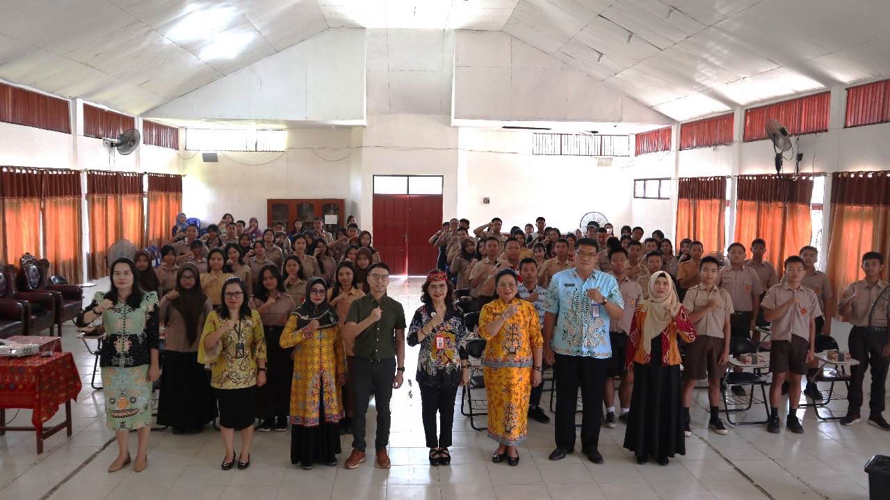 DP3APPKB Prov. Kalteng Gelar Sosialisasi Pencegahan Kekerasan Terhadap Anak dan Perkawinan Usia Anak di SMAN 3 Palangka Raya