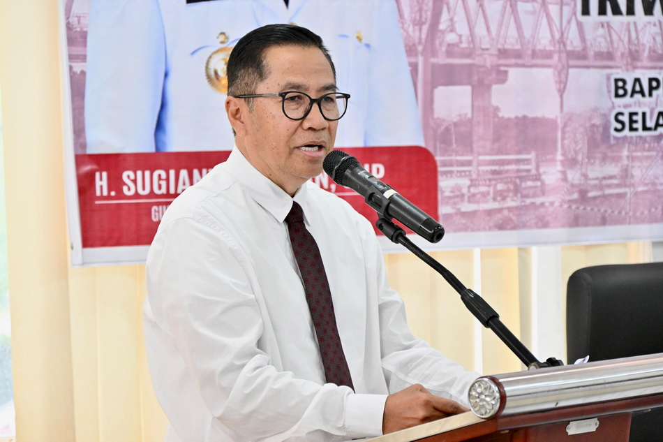 Kepala Bappedalitbang Leonard S Ampung Buka Pra Rakordalev Pelaksanaan Rencana Pembangunan Daerah Provinsi Kalimantan Triwulan III