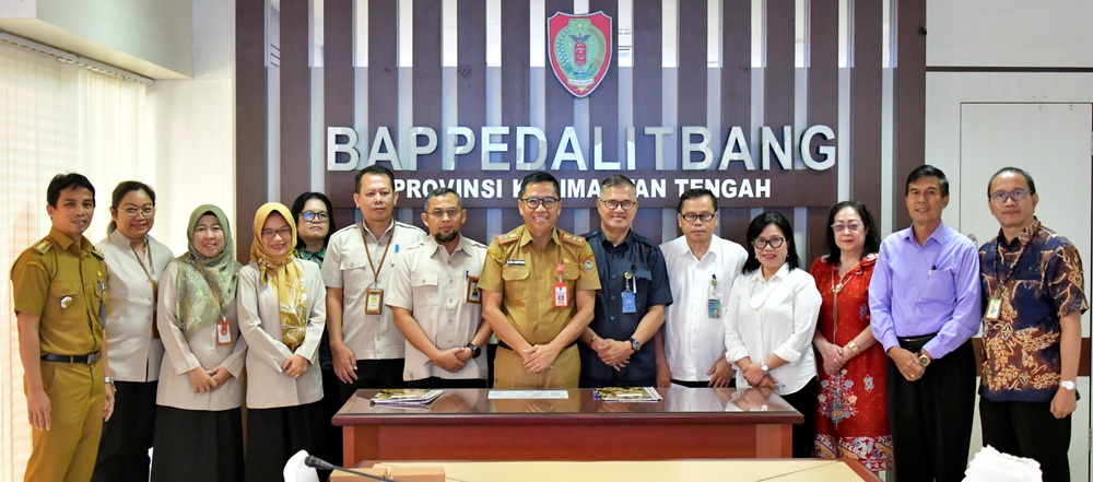Kepala Bappedalitbang Leonard S. Ampung : Tantangan yang Harus Diatasi Adalah Meningkatkan Pengelolaan Sumber Daya Alam Secara Efisien, Efektif dan Berkelanjutan