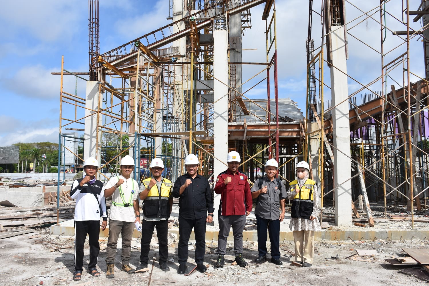 Wagub Kalteng Edy Pratowo Tinjau Pembangunan Bundaran Besar dan Tugu Mahir Mahar