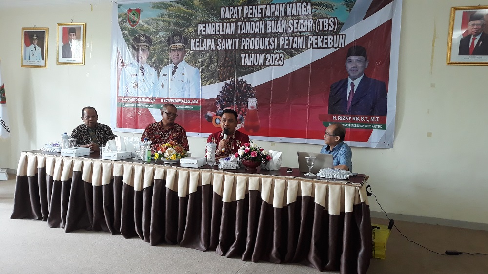 Dinas Perkebunan Prov. Kalteng Gelar Rapat Penetapan Harga TBS