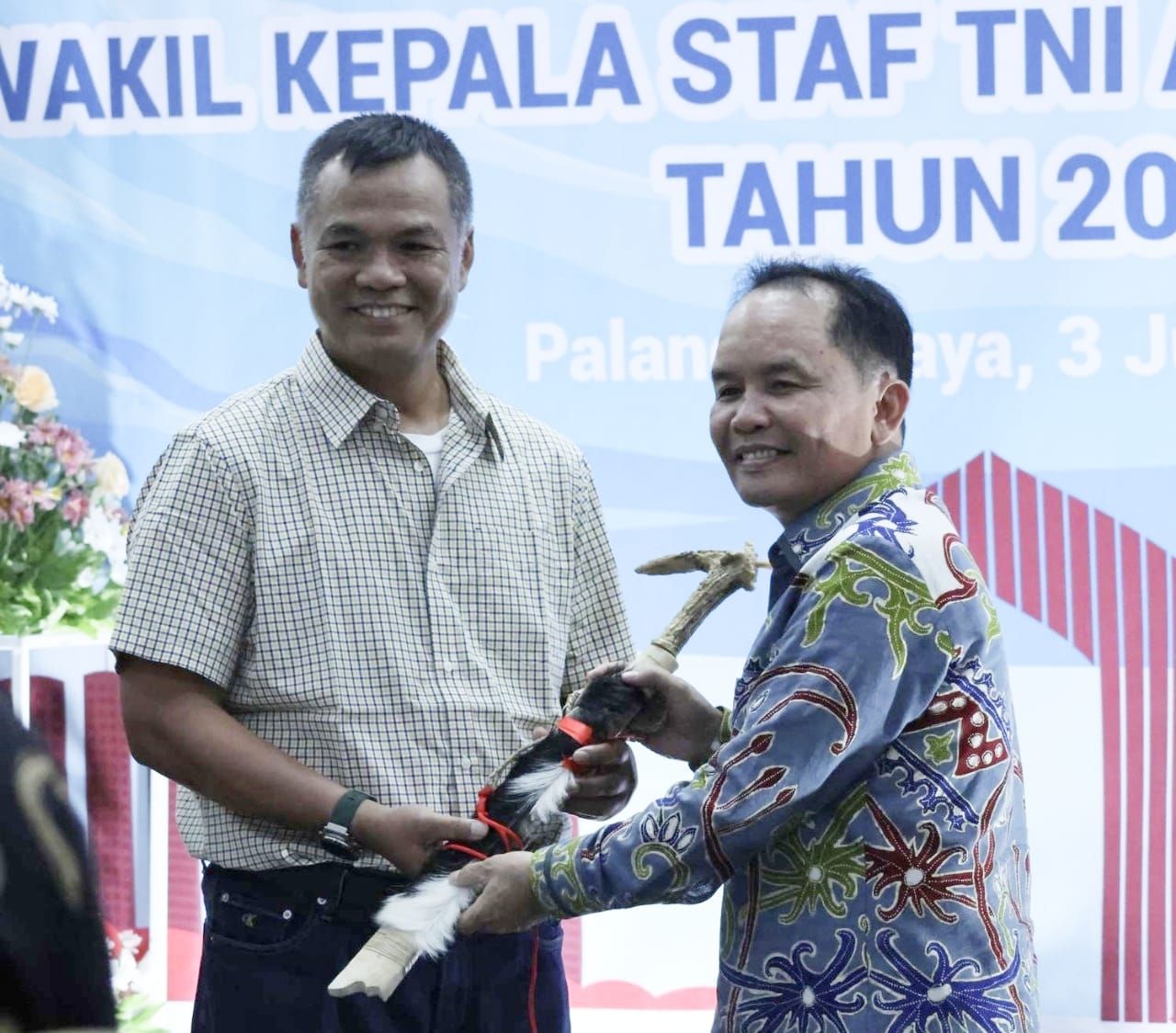 Gubernur Kalteng Agustiar Sabran Silaturahmi dan Ramah Tamah Bersama Wakil Kepala Staf TNI Angkatan Darat