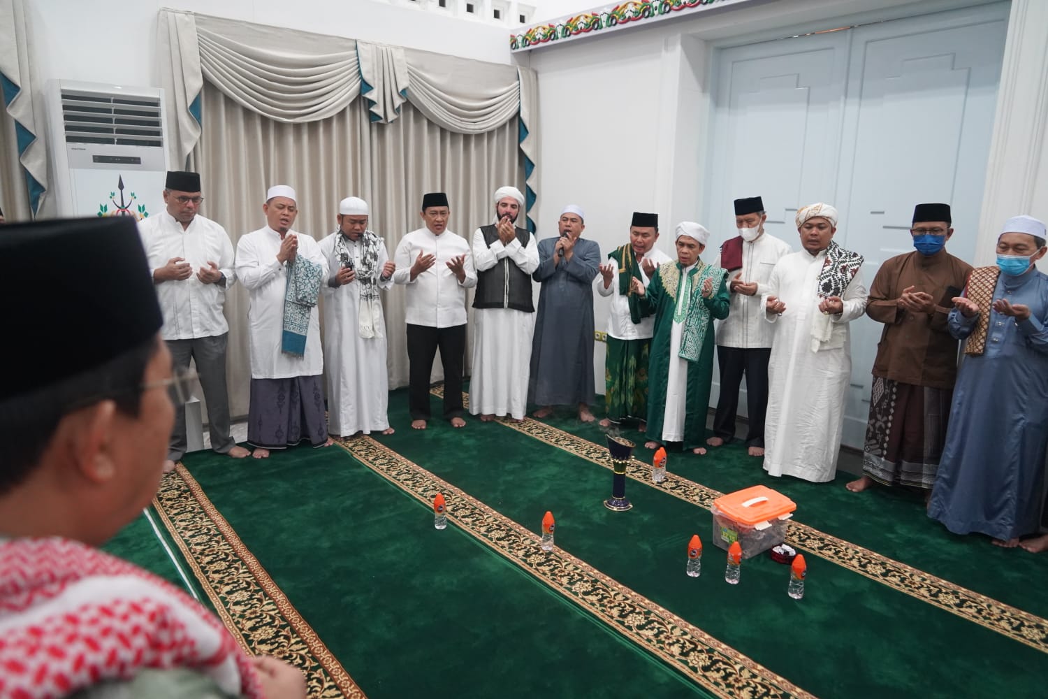 Gubernur Kalteng Gelar Salat Hajat Bersama Di Istana Isen Mulang