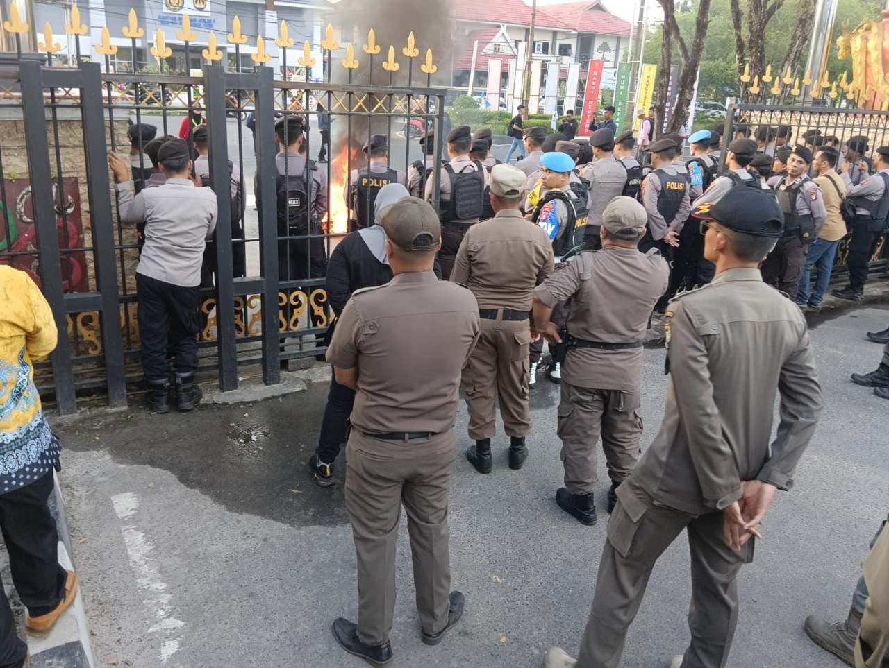 Satpol PP Prov. Kalteng Laksanakan Tugas Pengamanan Terhadap Aksi Damai