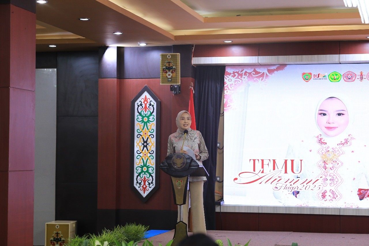 Ketua TP-PKK Prov. Kalteng Aisyah Thisia Agustiar Sabran Buka Seminar Alumni Fakultas Hukum UPR
