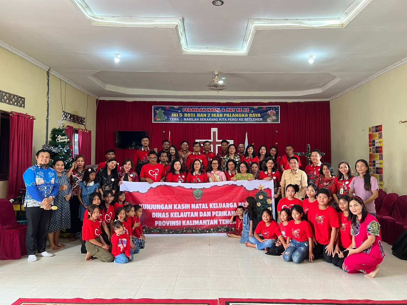 Dislutkan Prov. Kalteng Kunjungi Panti Asuhan Roti Hidup Dalam Rangka Peringati Hari Natal dan Tahun Baru 2025
