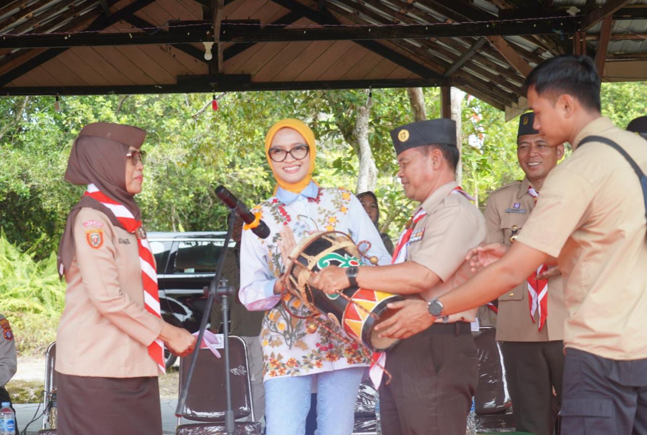 Ketua Kwartir Daerah Gerakan Pramuka Kalteng Ivo Sugianto Sabran Buka Lomba Tingkat IV Pramuka Penggalang Se-Kalimantan Tengah Tahun 2023