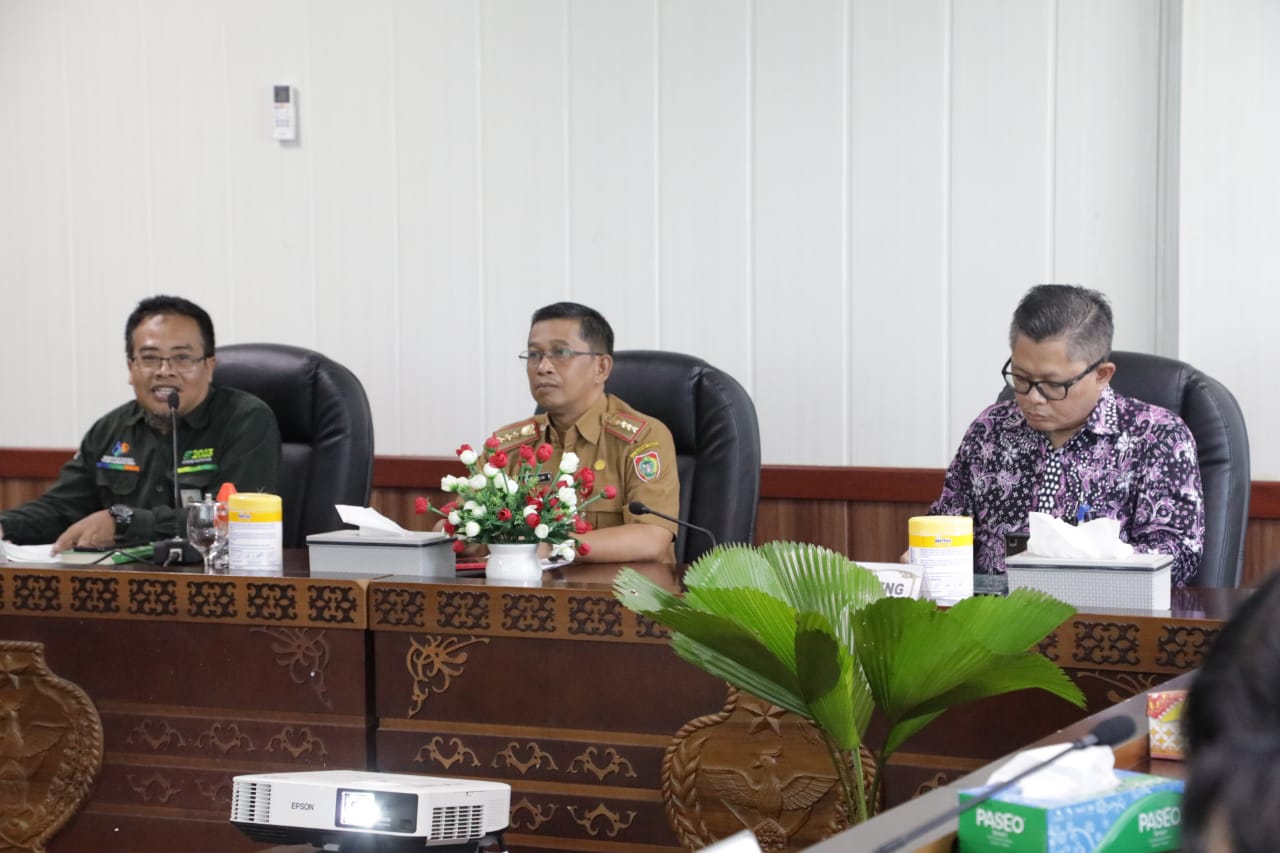 Kepala Biro Ekonomi Setda Prov. Kalteng Pimpin Rapat Evaluasi TPID