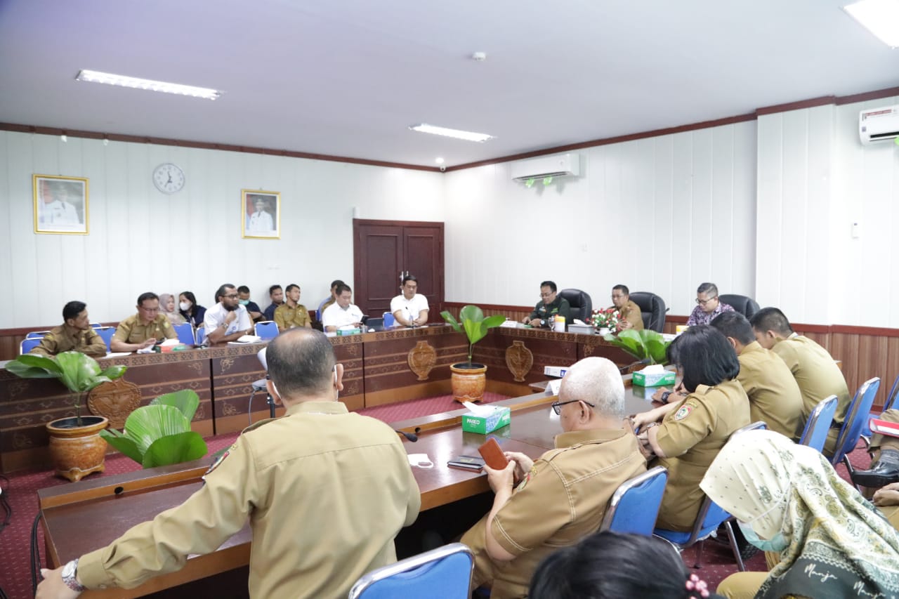 Kepala Biro Ekonomi Setda Prov. Kalteng Pimpin Rapat Evaluasi TPID