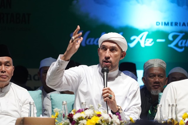 Gubernur Kalteng Sugianto Sabran Hadiri Kalteng Bersholawat Bersama Habib Ali Zainal Abidin Assegaf dan Habib Muhammad Farid Al-Muthohar