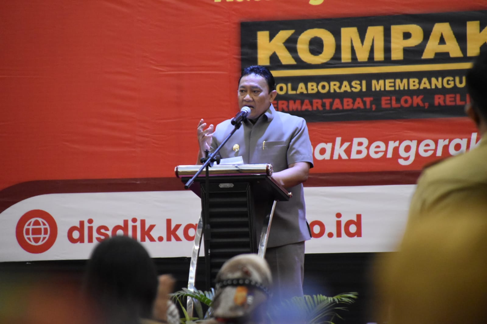 Wagub Kalteng Edy Pratowo Buka Sosialisasi Pengelolaan Dana BOSDA BERKAH Prov. Kalteng Tahun 2022