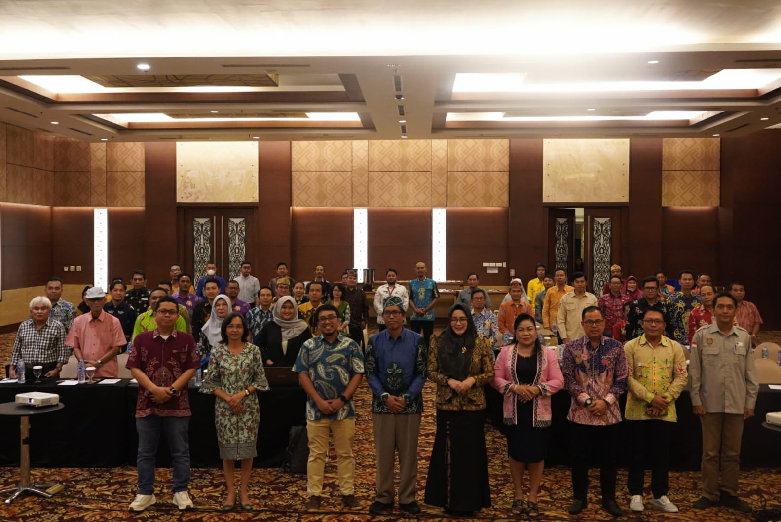 Dinas Kebudayaan dan Pariwisata Prov. Kalteng Gelar Seminar dan FGD Penyusunan Pokok Pikiran Kebudayaan Daerah PPKD