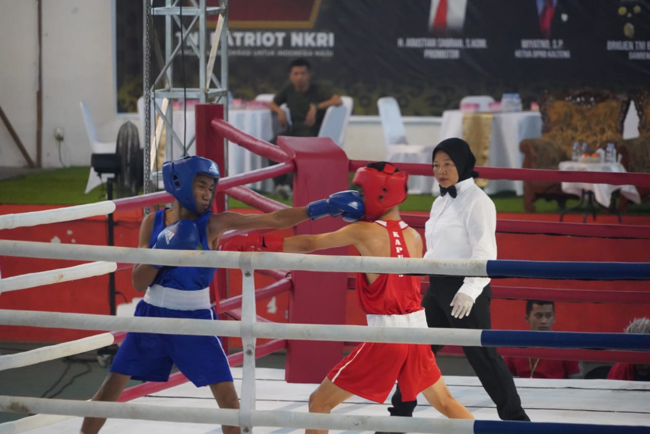 Anggota DPR RI Dapil Kalteng Hadiri Pembukaan Kejuaraan Tinju Palangka Raya Boxing Big Fight 2023