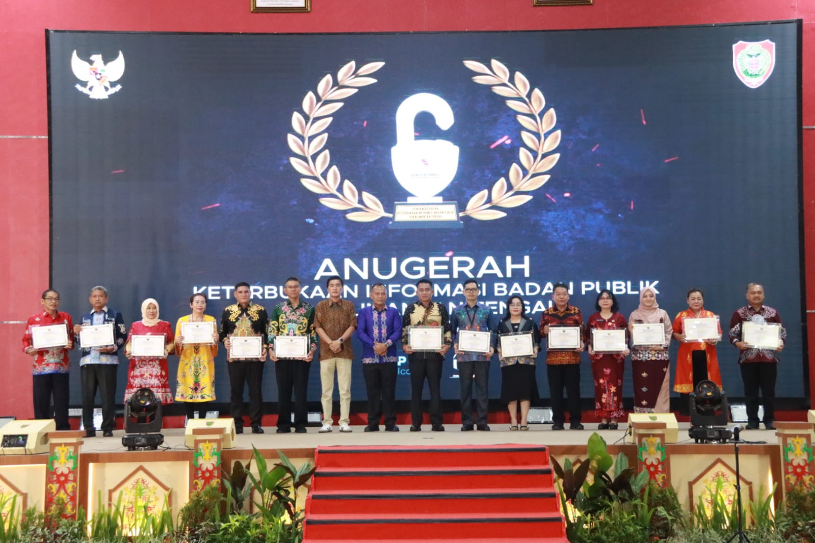 Dispursip Kalteng Raih Peringkat 4 Kategori Menuju Informatif di Malam Anugerah Keterbukaan Informasi Publik