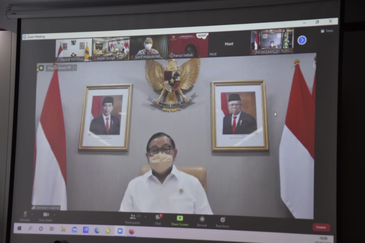 Wagub Kalteng Edy Pratowo Hadiri Peluncuran Buku Indonesia Dan Covid-19