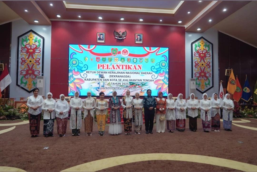 Ketua Dekranasda Kalteng Aisyah Thisia Agustiar Sabran Lantik Ketua Dekranasda 12 Kabupaten/Kota se-Kalteng Masa Bakti 2025-2030