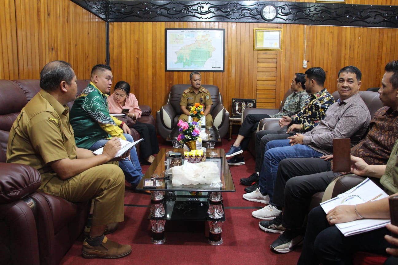 Kepala Disnakertrans Prov. Kalteng Farid Wajdi Terima Kunjungan Komisi III DPRD Kabupaten Murung Raya