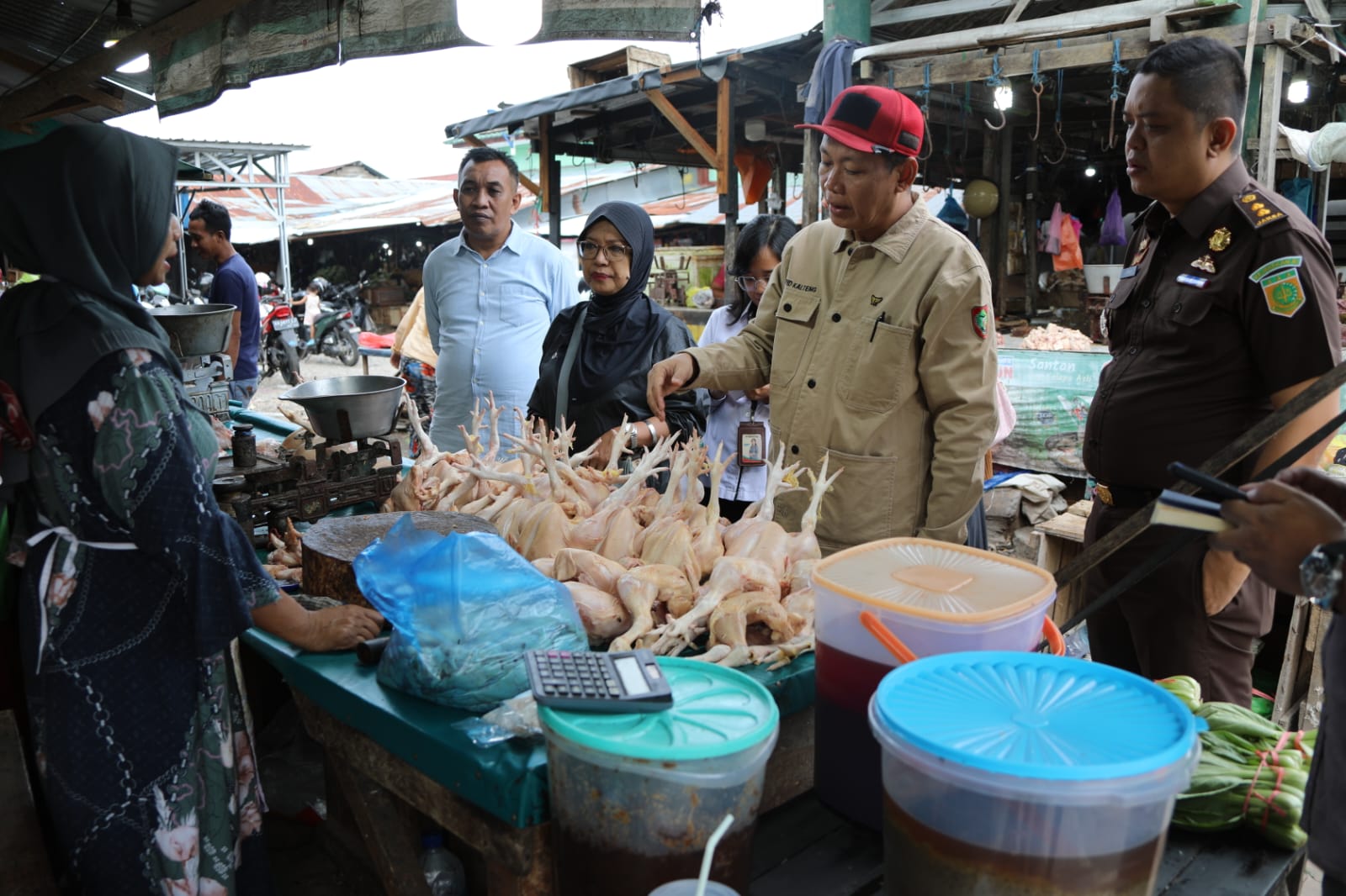 Tim Satgas Pangan dan TPID Prov. Kalteng Laksanakan Pemantauan Harga Bahan Pokok