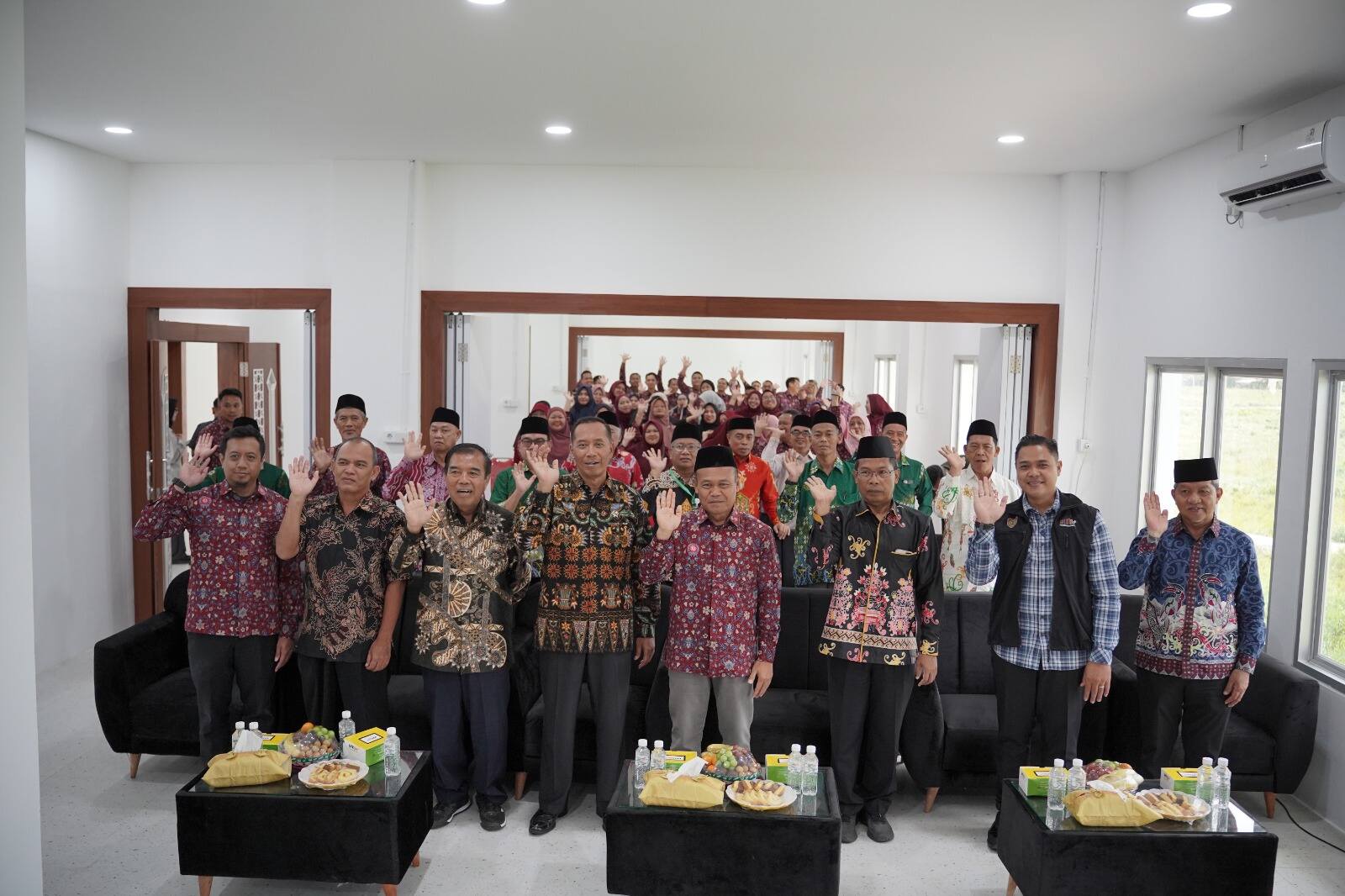 Program Unggulan 10.000 Kuliah Gratis Digagas Oleh Gubernur Agustiar Sabran Kini Telah Diikuti Oleh 32 Perguruan Tinggi se-Kalteng