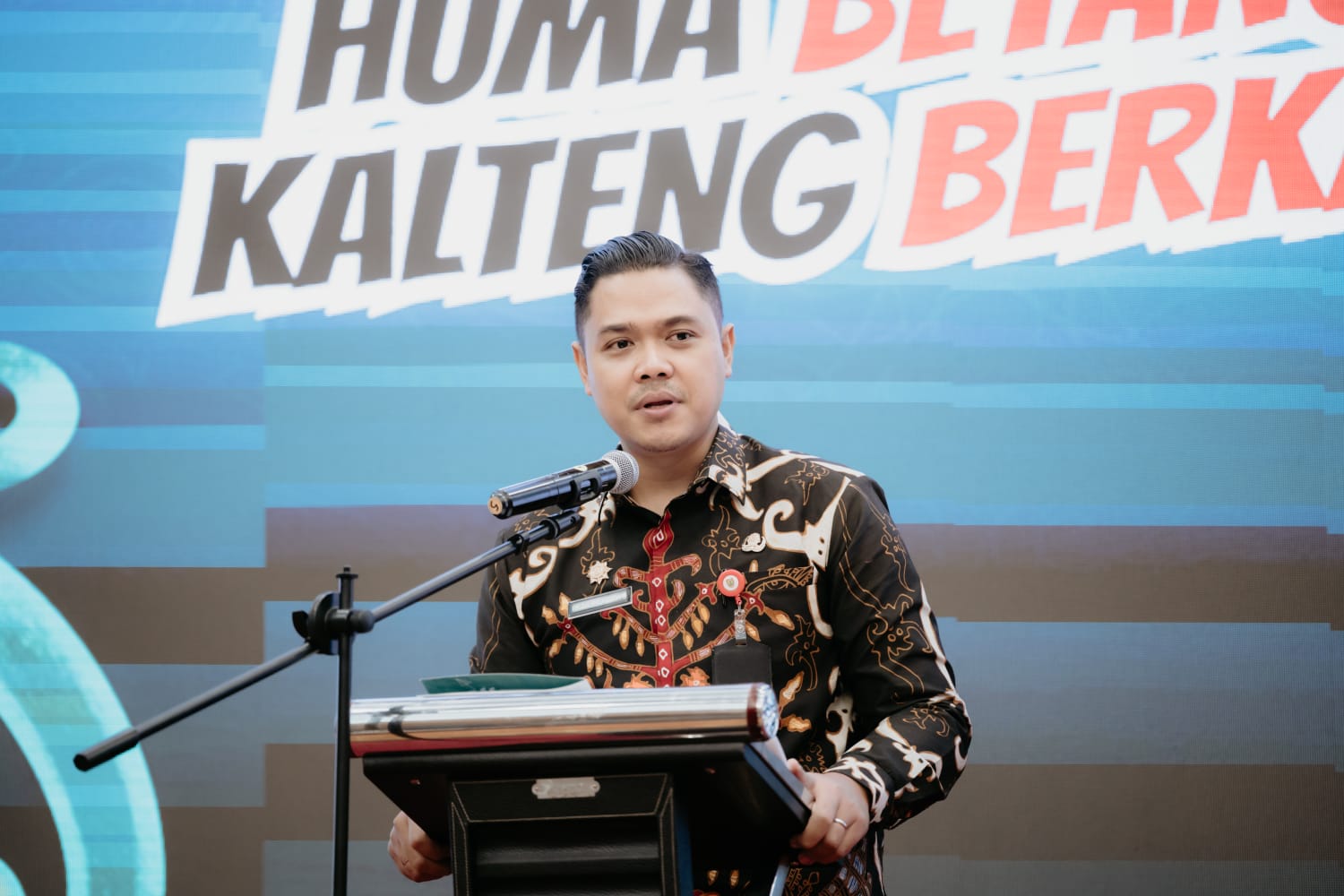 Plt. Kadisdik Prov. Kalteng Reza Prabowo Tutup Bimtek Peningkatan Kapasitas Guru dalam Penguasaan TIK Se-Kalteng