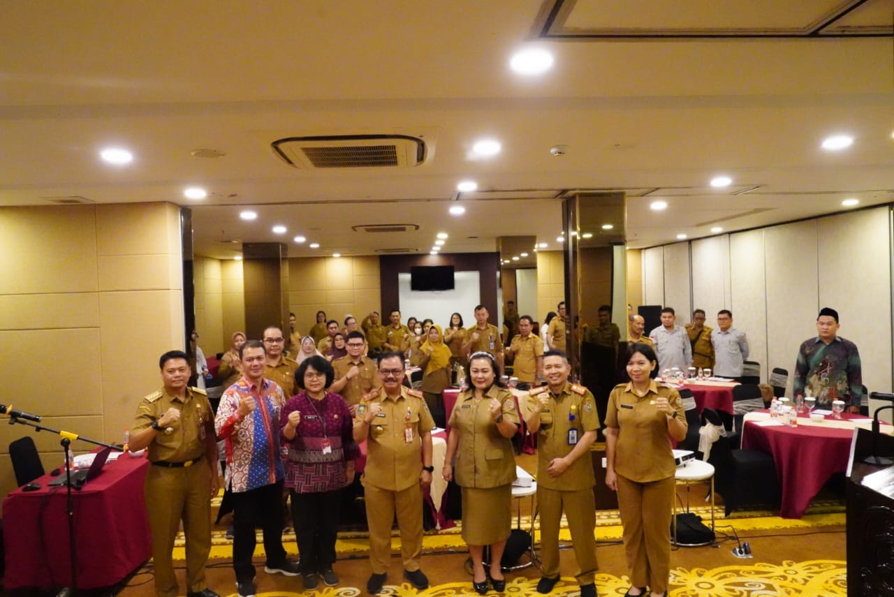 Sahli Herson B. Aden Buka Rapat Evaluasi Kerja Sama Daerah